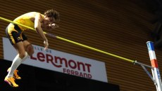 Ξεκίνημα της σεζόν με νίκη για τον Ντουπλάντις, άφησε 3ο τον Εμμανουήλ Καραλή