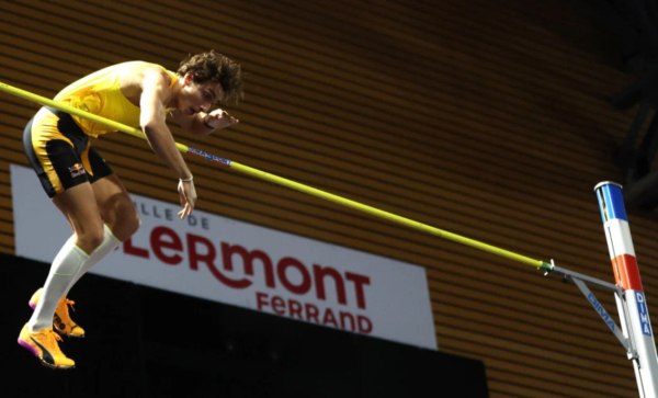 Ξεκίνημα της σεζόν με νίκη για τον Ντουπλάντις, άφησε 3ο τον Εμμανουήλ Καραλή