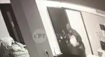 Νέο βίντεο από την Κυψέλη: Η στιγμή που ο 64χρονος χτυπά μέσα στο σπίτι της τη μητέρα της 25χρονης ΑμεΑ