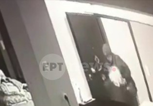 Νέο βίντεο από την Κυψέλη: Η στιγμή που ο 64χρονος χτυπά μέσα στο σπίτι της τη μητέρα της 25χρονης ΑμεΑ