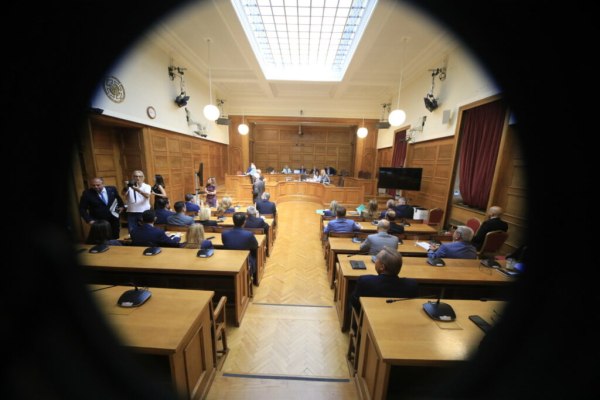 Τέλος και επίσημα στην εξεταστική για ΟΠΕΚΕΠΕ: Διαχρονικό το πρόβλημα, καμία ποινική ευθύνη υπουργών με απόφαση της ΝΔ