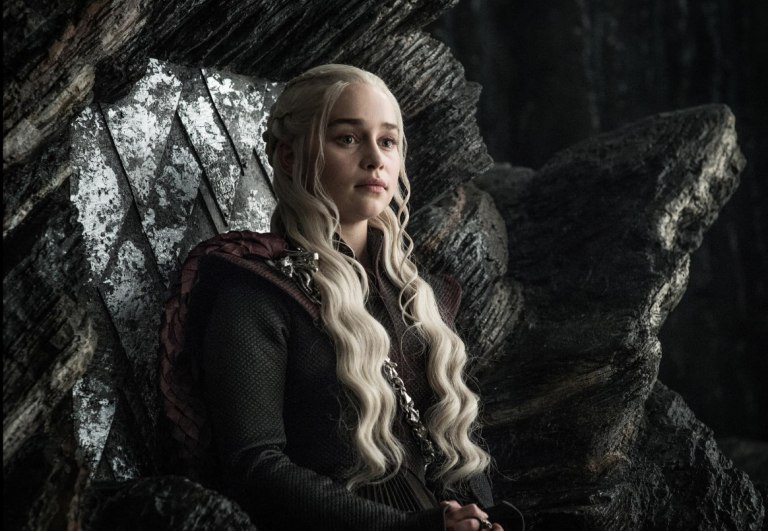 Η Εμίλια Κλαρκ θα είναι για πάντα η Ντενέρις Ταργκέριεν: «Θα είναι ο τίτλος στην επιτύμβια στήλη μου»