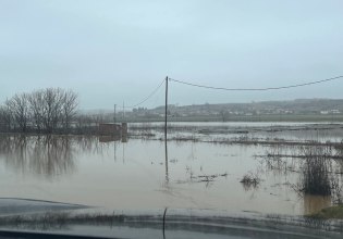 Έβρος: Αγωνία για τους κατοίκους – Τεράστιοι όγκοι νερού από τη Βουλγαρία