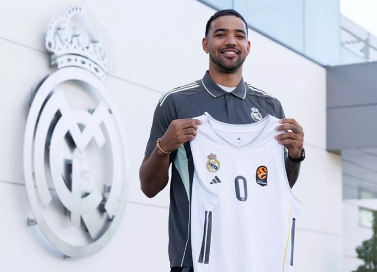 «Περιπλέκονται τα πράγματα για την παραμονή των Χεζόνια και Λάιλς στη Ρεάλ»