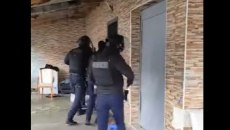 Aστυνομική επιχείρηση με 12 συλλήψεις σε οικισμούς της Φυλής και των Αχαρνών