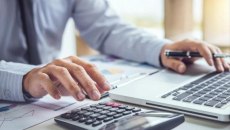 Αντίστροφη μέτρηση για τις φορολογικές δηλώσεις: Πώς να αποφύγετε την παγίδα των τεκμηρίων