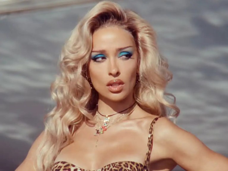 Ελένη Φουρέιρα – «Δεν Κάνω Εγώ Για Σπίτι»: Το music video για το νέο της hit!