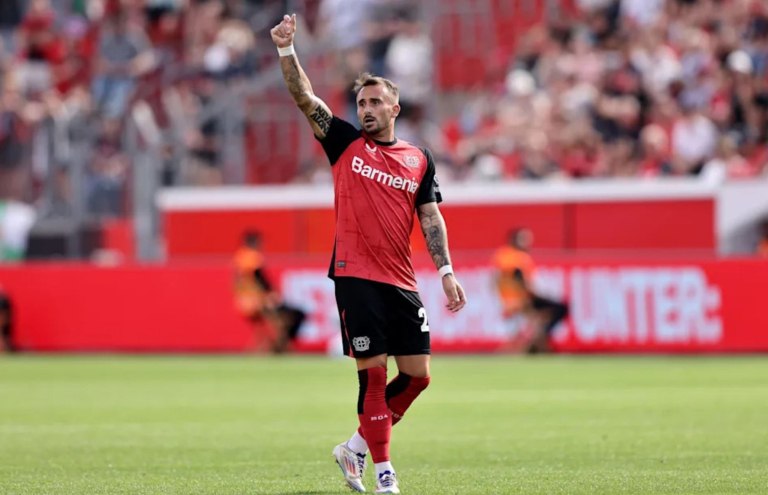 Παίκτης της Λεβερκούζεν αποθέωσε τον Μεντιλίμπαρ πριν το ματς με τον Ολυμπιακό (vid)