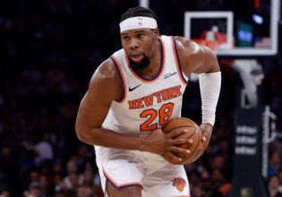 Οι Μπουλς θέλουν να κρατήσουν τον Γιαμπουσέλε – Απομακρύνεται η επιστροφή στη Euroleague