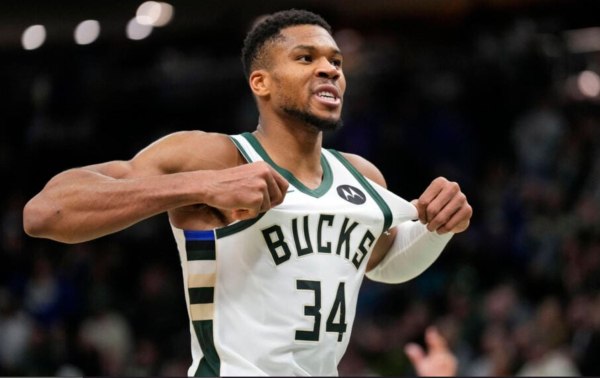 Ο Αντετοκούνμπο ανακοίνωσε την παραμονή του με… Λύκο της Wall Street: «Οι θρύλοι δεν κυνηγούν…» (vids)