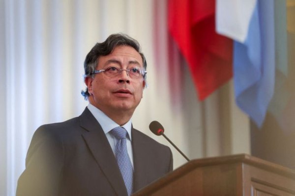 Κολομβία: Ο πρόεδρος Πέτρο λέει ότι γλίτωσε από απόπειρα δολοφονίας