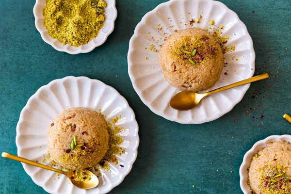 Συνταγή: Παραδοσιακός χαλβάς σιμιγδαλένιος