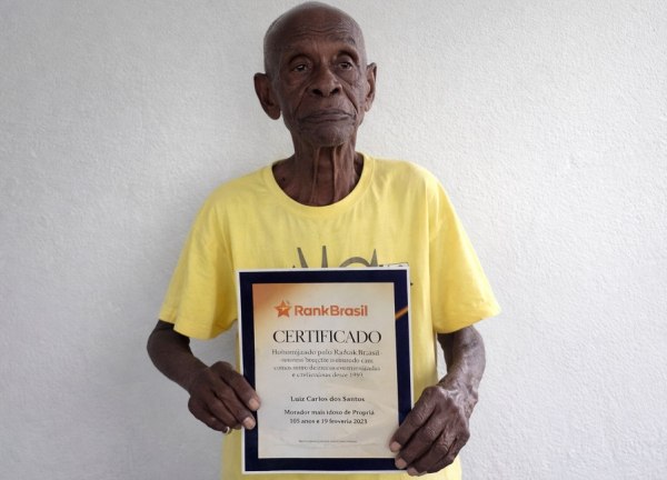 Ο γηραιότερος άνθρωπος εν ζωή ήταν 50 ετών όταν η Βραζιλία κατακτούσε το πρώτο της Μουντιάλ!  – Πόσο είναι σήμερα