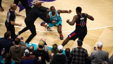 NBA: Ξύλο μεταξύ παικτών και τέσσερις αποβολές στο Χόρνετς – Πίστονς (vid)