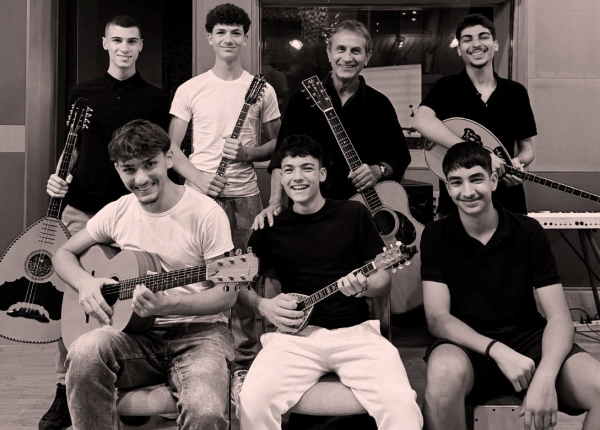 Οι 16χρονοι Τεκετζήδες που καθήλωσαν το Καλλιμάρμαρο μπήκαν στο στούντιο με τον Γιώργο Νταλάρα