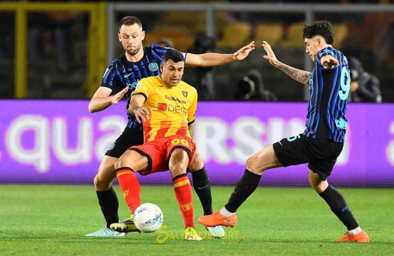 Λέτσε – Ίντερ 0-2: Έβδομη σερί νίκη και +10 για τους «νερατζούρι»