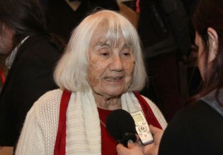 Έφυγε από τη ζωή η συγγραφέας Ιωάννα Καρατζαφέρη – Το αντίο του ΚΚΕ