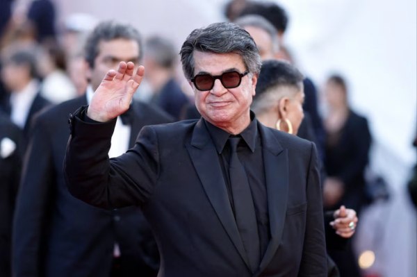 Ιράν: Στις διαπραγματεύσεις με τις ΗΠΑ θα θυσιαστεί ο ιρανικός λαός, φοβάται ο Τζαφάρ Παναχί