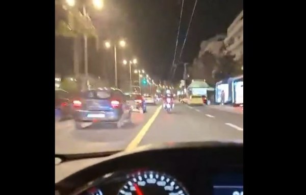 Καλλιθέα: Βίντεο ντοκουμέντο από τη μεταφορά του παιδιού που έπεσε στο σιντριβάνι – Οι πρώτες εικόνες μετά το ατύχημα