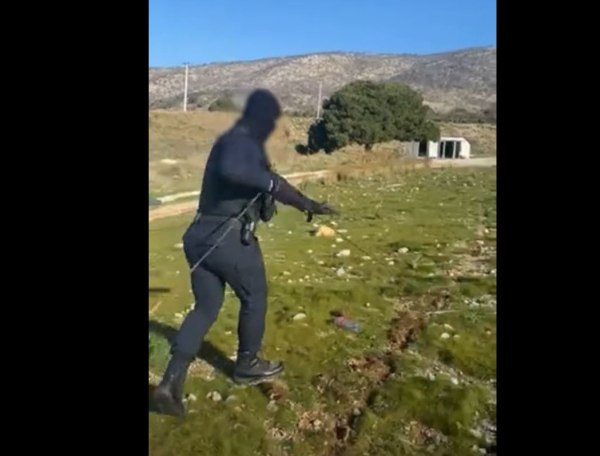 Αστυνομική επιχείρηση με 9 συλλήψεις σε οικισμό στον Ασπρόπυργο – Ξηλώθηκε καλώδιο ενός χιλιομέτρου για ρευματοκλοπή