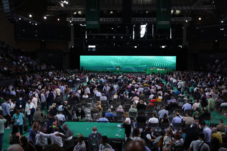 The Expla-in Project: Τι γίνεται στο ΠΑΣΟΚ;