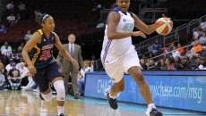 «Έφυγε» σε ηλικία 43 ετών η πρώην παίκτρια του WNBA, Κάρα Μπράξτον