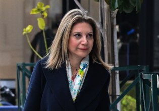 Το «πριν το καλοκαίρι» της Μαρίας Καρυστιανού, το υπουργείο που της «έταξαν» και το ντιμπέιτ με τον Άδωνι