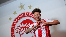 Ο Ολυμπιακός ανακοίνωσε τον Κλέιτον (pic)
