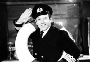 Finos Film: Το αφιέρωμα για τα 6 χρόνια από τον θάνατο του Κώστα Βουτσά