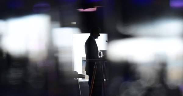 ΝΔ: η αλαζονεία και η ψευδαίσθηση της «πρωτιάς»