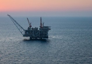 Δύο συμφωνίες και ένα ραντεβού ξεκλειδώνουν τον ενεργειακό κόμβο στην Ελλάδα