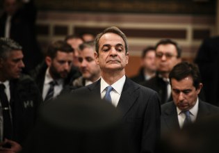 Γιατί ο Κυριάκος Μητσοτάκης εγκαταλείπει το δίλημμα «Εγώ ή το Χάος»;