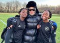 Οι δίδυμες κόρες της Μαντόνα παίζουν ποδόσφαιρο στην Τότεναμ – Η στενή σχέση της ποπ σταρ με το άθλημα