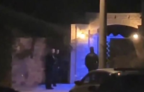 Σπάτα: Ο Χρήστος Μαυρίκης πυροβόλησε με καραμπίνα και ταμπουρώθηκε στο σπίτι του