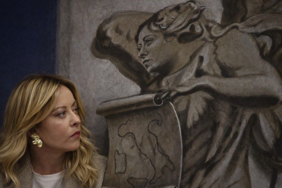 Έρευνα στην Ιταλία για τον άγγελο που μοιάζει με την Τζόρτζια Μελόνι σε εκκλησιαστική τοιχογραφία