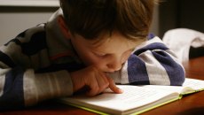 Παιδιά: Καθώς τα βιβλία χάνουν έδαφος από τις οθόνες, το λεξιλόγιο συρρικνώνεται