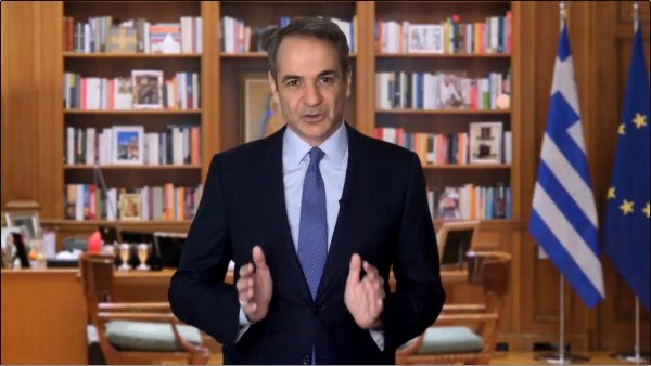 Μητσοτάκης: Προσπάθεια αλλαγής ατζέντας με τη συνταγματική αναθεώρηση – Ζητά «συνεννόηση χωρίς δογματισμούς»