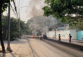 Μιανμάρ: Τουλάχιστον 17 νεκροί από αεροπορική επίθεση του χουντικού στρατού σε αγορά στα δυτικά της χώρας