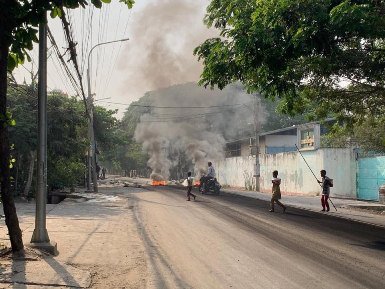 Μιανμάρ: Τουλάχιστον 17 νεκροί από αεροπορική επίθεση του χουντικού στρατού σε αγορά στα δυτικά της χώρας