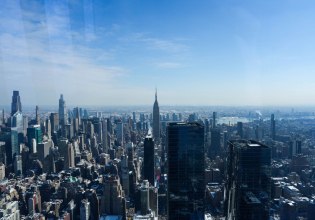 Η Νέα Υόρκη θα εποπτεύει τις επιχειρήσεις απελάσεων του Τραμπ με νέους νομικούς παρατηρητές