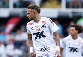 Η viral αγκαλιά του Νεϊμάρ με ηλικωμένη φίλαθλο: Πραγματοποίησε το όνειρό της και… φορτσάρει για το δικό του (vid)