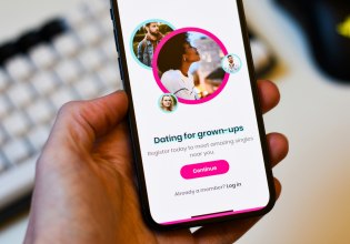 Αγίου Βαλεντίνου: Dating apps, sexting και AI – Τι αλλάζει και τι μένει ίδιο στον έρωτα