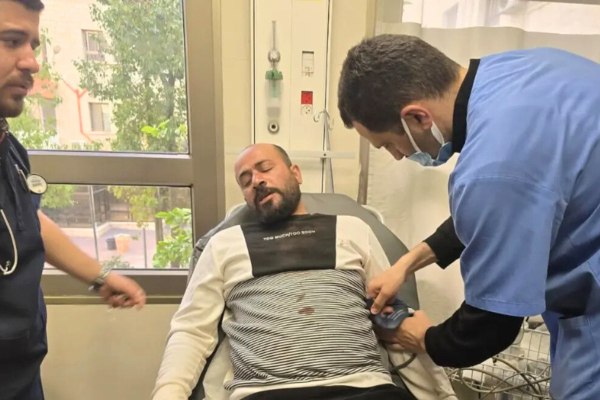 No Other Land: Νέα επίθεση Ισραηλινών εποίκων κατά του βραβευμένου με Όσκαρ σκηνοθέτη Χαμντάν Μπαλάλ