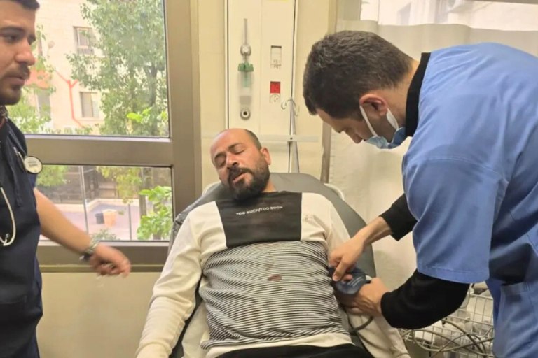 No Other Land: Νέα επίθεση Ισραηλινών εποίκων κατά του βραβευμένου με Όσκαρ σκηνοθέτη Χαμντάν Μπαλάλ