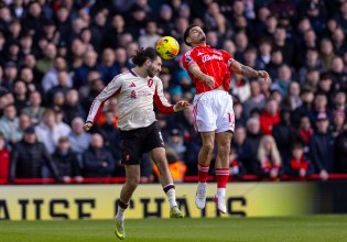Νότιγχαμ Φόρεστ – Λίβερπουλ 0-1: «Διπλό» με VAR στο 97′