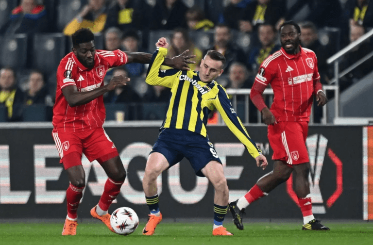 LIVE: Νότιγχαμ Φόρεστ – Φενέρμπαχτσε