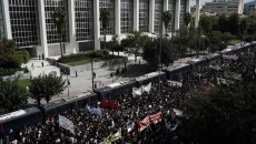 ΑΔΕΔΥ: Καλεί στο αντιφασιστικό συλλαλητήριο εν όψει της απόφασης για τη Χρυσή Αυγή – Στάση εργασίας στις 27/2