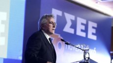 Ο Γιάννης Παναγόπουλος πολλά χρόνια τώρα δεν εκπροσωπεί πραγματικά τους εργαζομένους