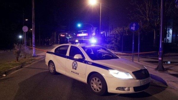 Σπάτα: Ηλικιωμένος πυροβόλησε με καραμπίνα και ταμπουρώθηκε σπίτι του