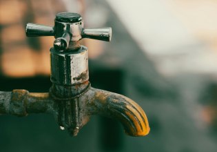 Αίγινα: Δύο μήνες χωρίς πόσιμο νερό το νησί – Κραυγή απελπισίας από τους κατοίκους